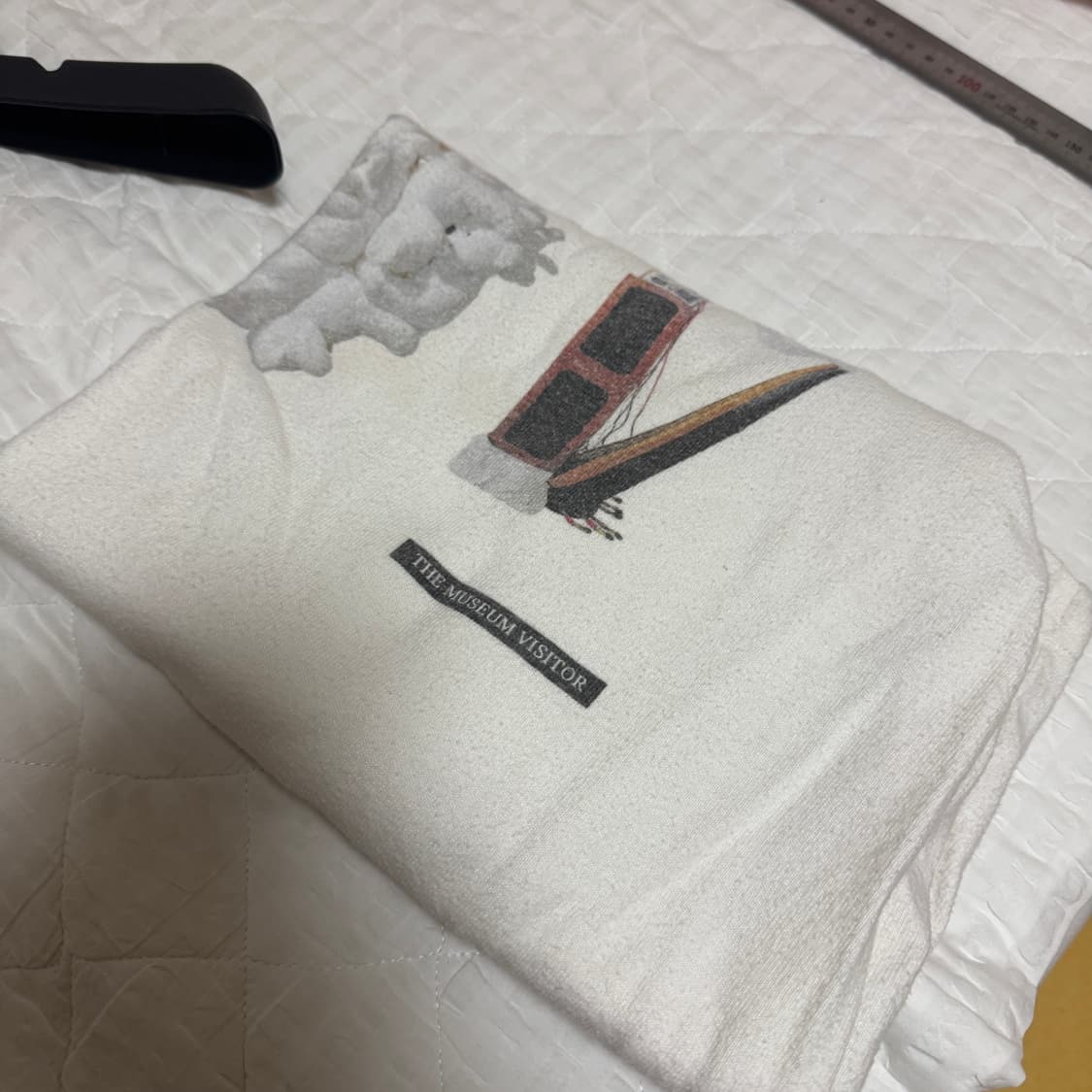 L 더뮤지엄비지터 핸드 스프레이 반팔티셔츠 상품이미지6