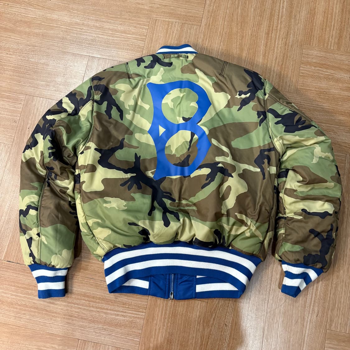 뉴에라 x 알파인더스트리 다져스 카모/블루 리버시블 봄버 자켓 상품이미지4
