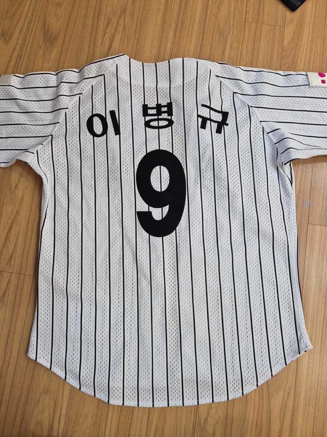 LG 트윈스 적토마 이병규 선수 마킹된 야구 유니폼입니다.

흰색 바탕에 상품이미지2