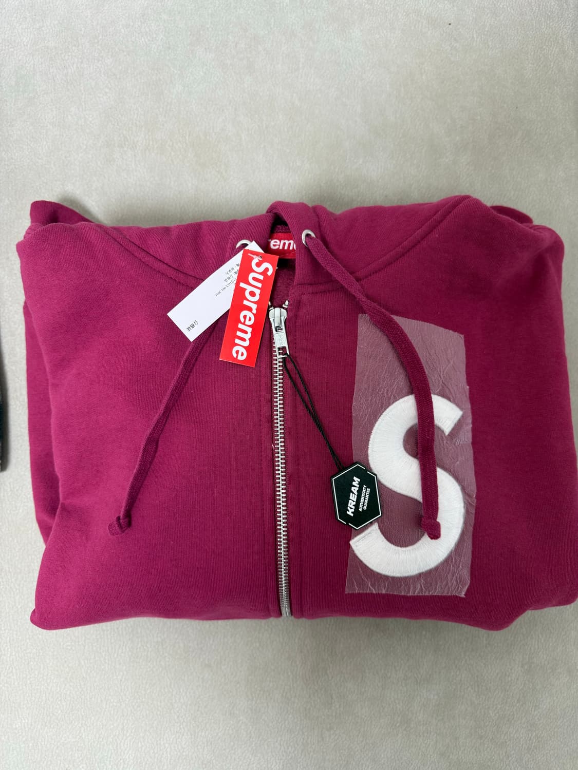 슈프림 S로고 후드집업 25FW 라즈베리 새상품 상품이미지1