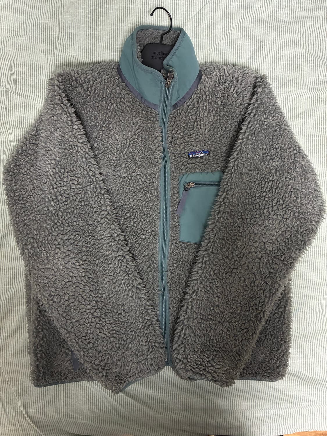 파타고니아 딥파일 클래식 레트로 가디건 그레이 상품이미지1