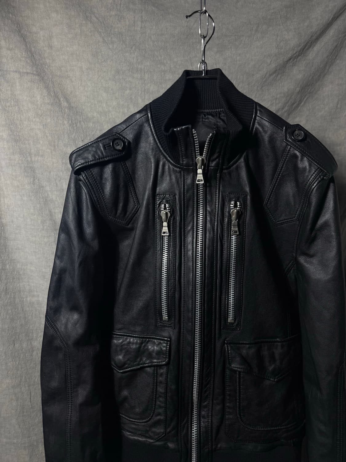 Dressed To Kill Leather Bomber Jacket   상품이미지3