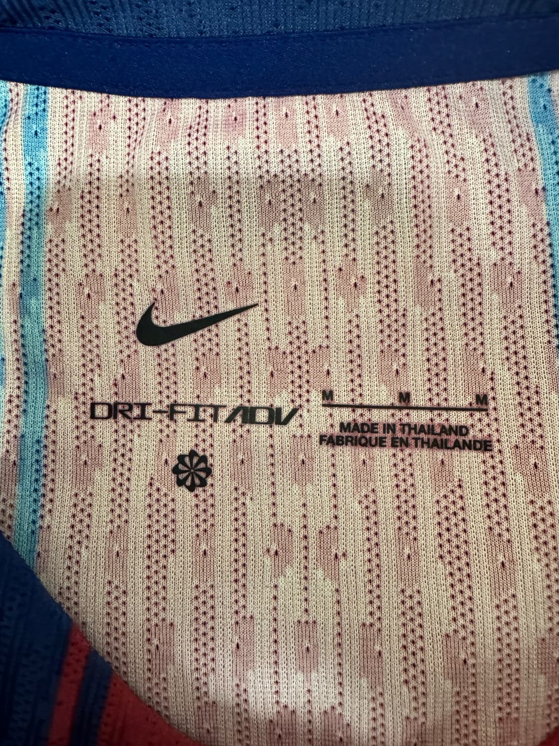 25-26 바르셀로나 어센틱 정품 유니폼 M 상품이미지6