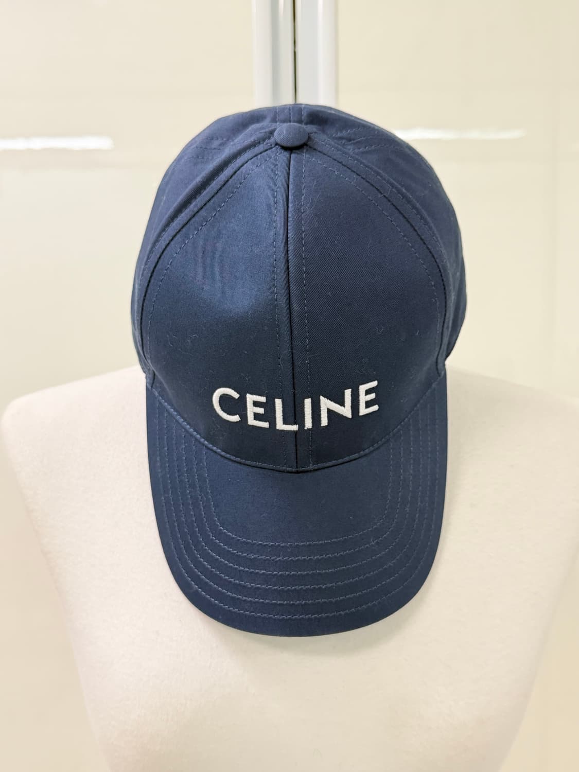 셀린느 베이스 볼캡 코튼 (코튼 마린) - 미착용 새상품 상품이미지1