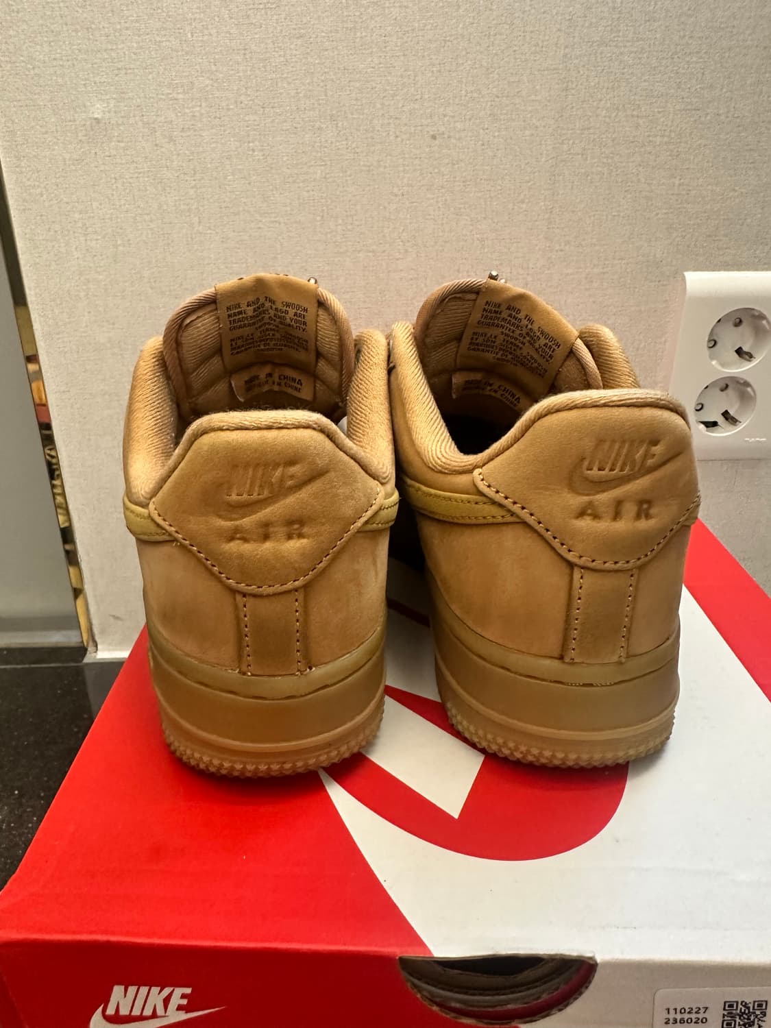 (W) 나이키 에어포스 1 '07 WB 플랙스 위트(220) 상품이미지3