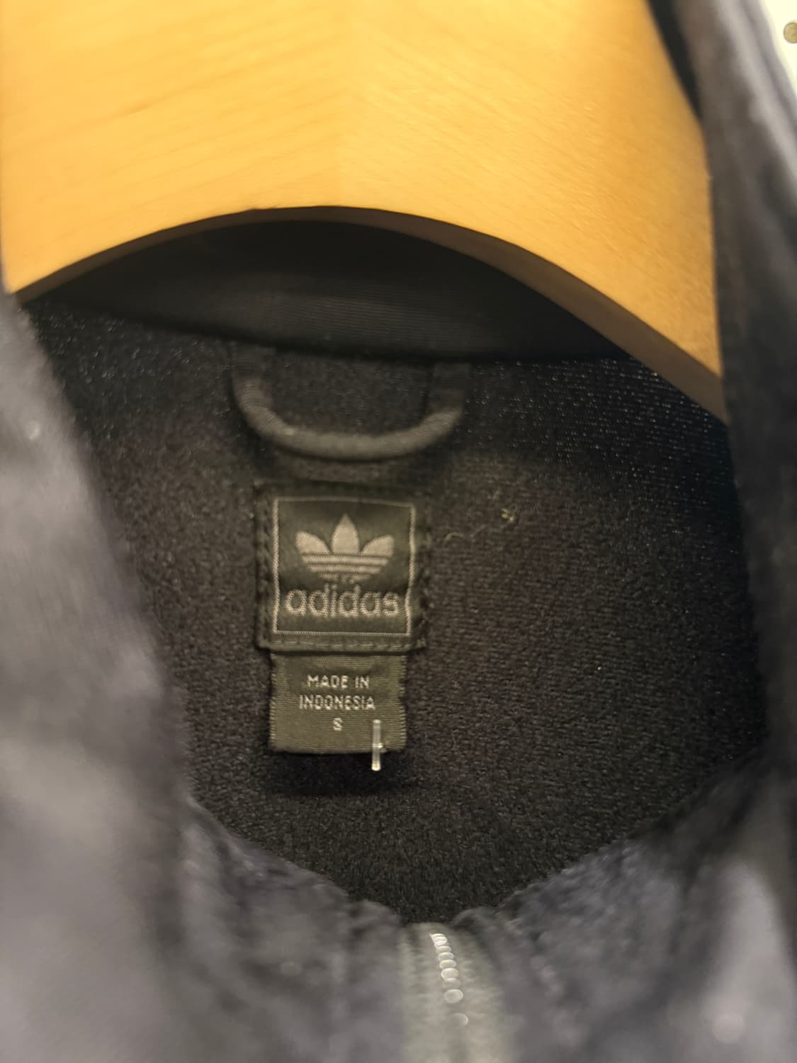 아디다스 올드스쿨 불꽃 레터링 트랙탑 져지 U1519 상품이미지5