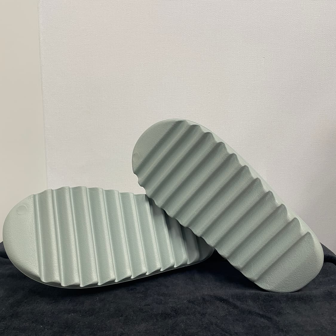 아디다스 이지슬라이드 솔트 275 상품이미지6