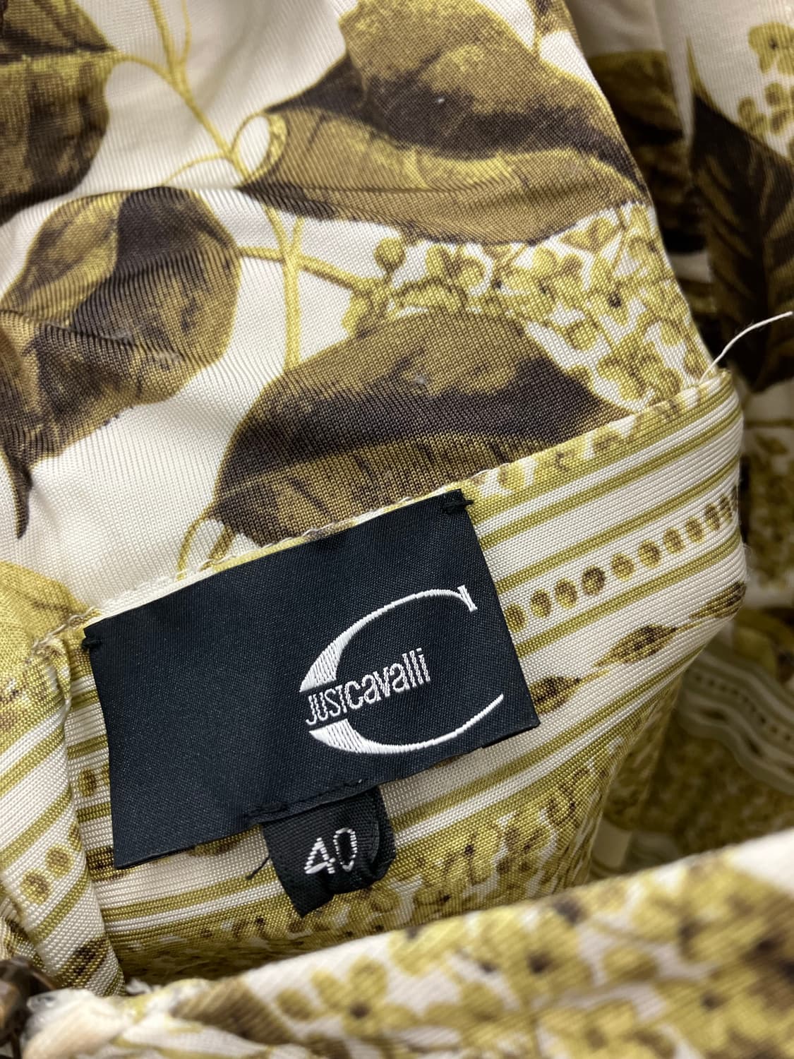 저스트까발리 보태니컬 패턴 브이넥 드레스  상품이미지3