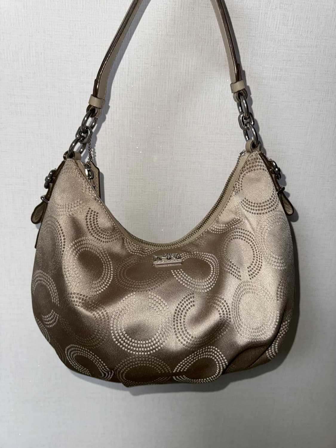 코치 베이지 숄더백 상품이미지2