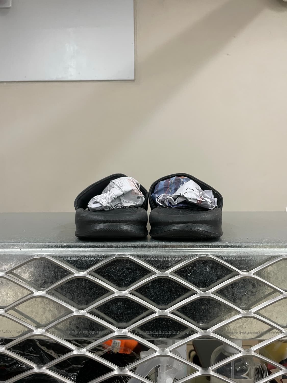 스투시x나이키 베나시 슬라이드 240 상품이미지3