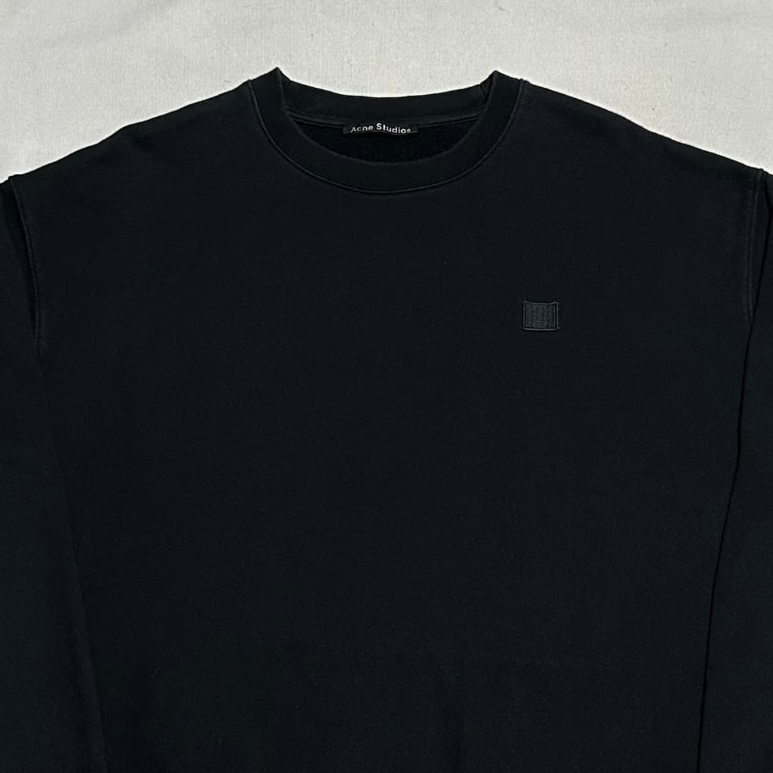 L 아크네 스튜디오 페이스 로고 블랙 맨투맨 상품이미지1