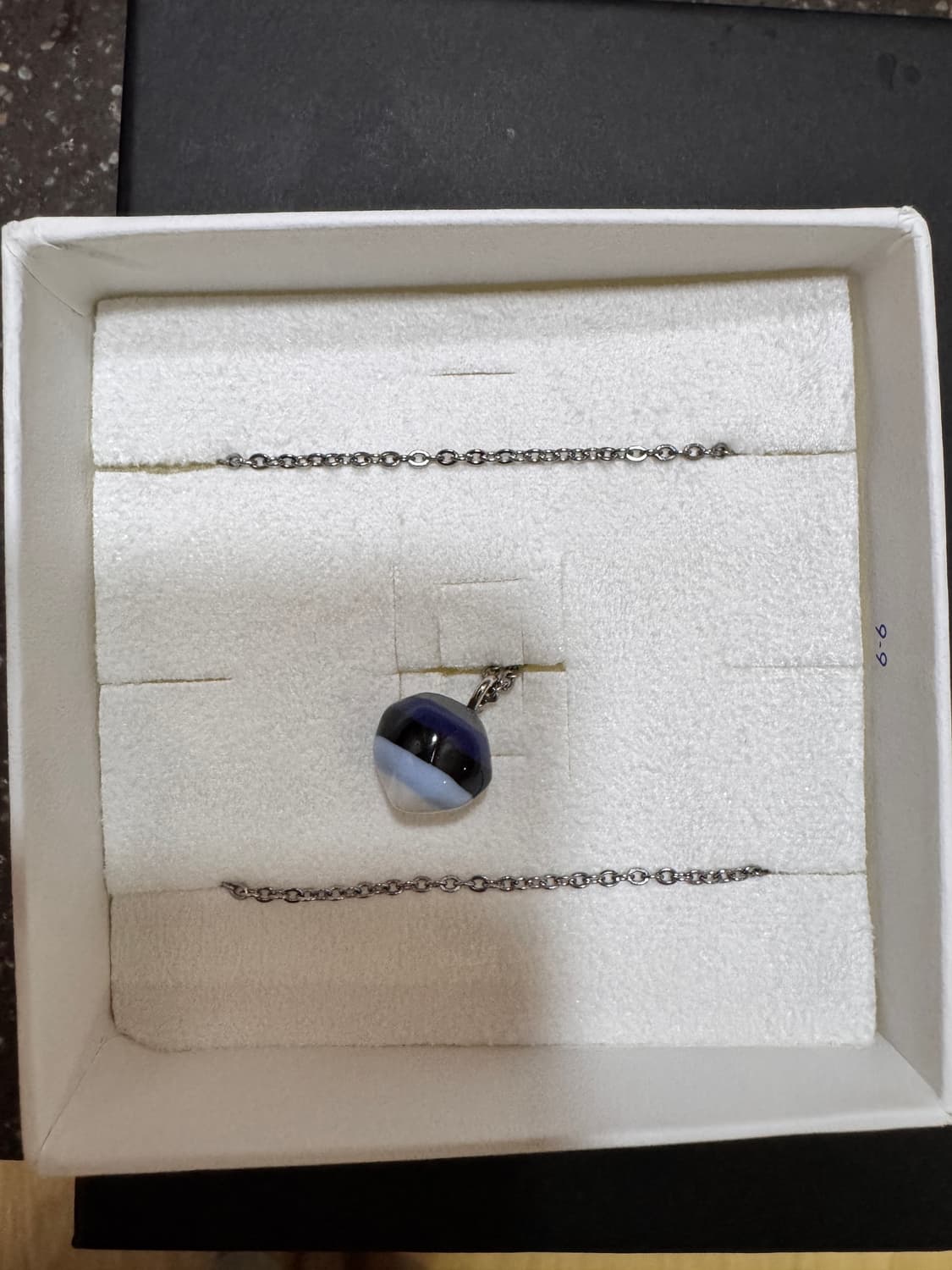 아더에러 디멘션 볼 네클리스 블루 상품이미지2