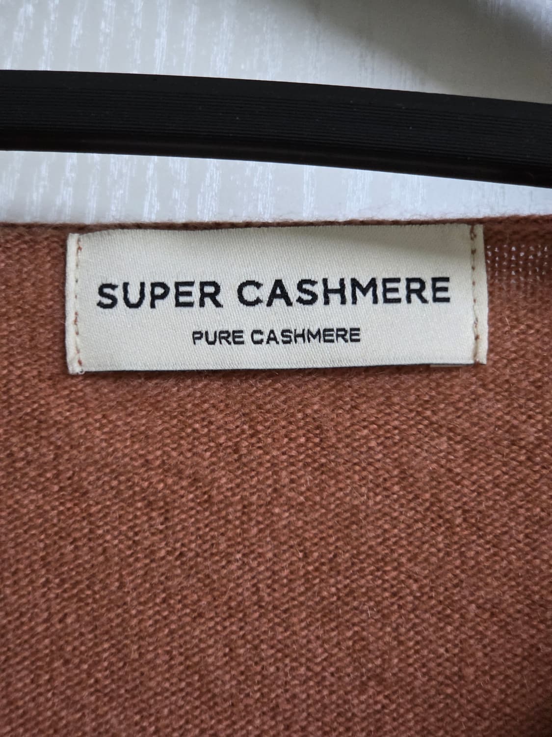 SUPER CASHMERE의 브이넥 니트- 100% 캐시미어 상품이미지5