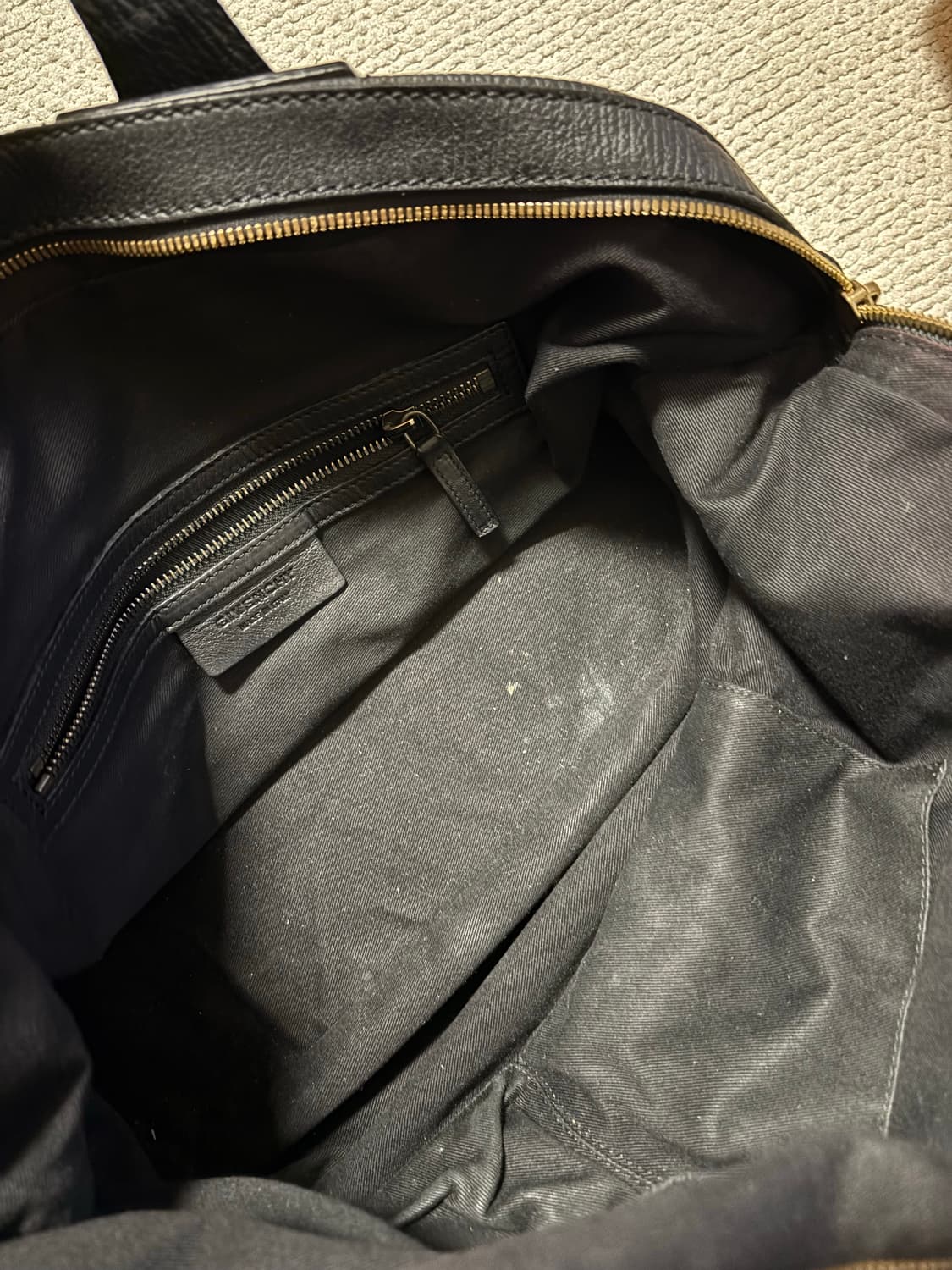 지방시 나이팅게일 블랙 토트백 M사이즈 상품이미지5