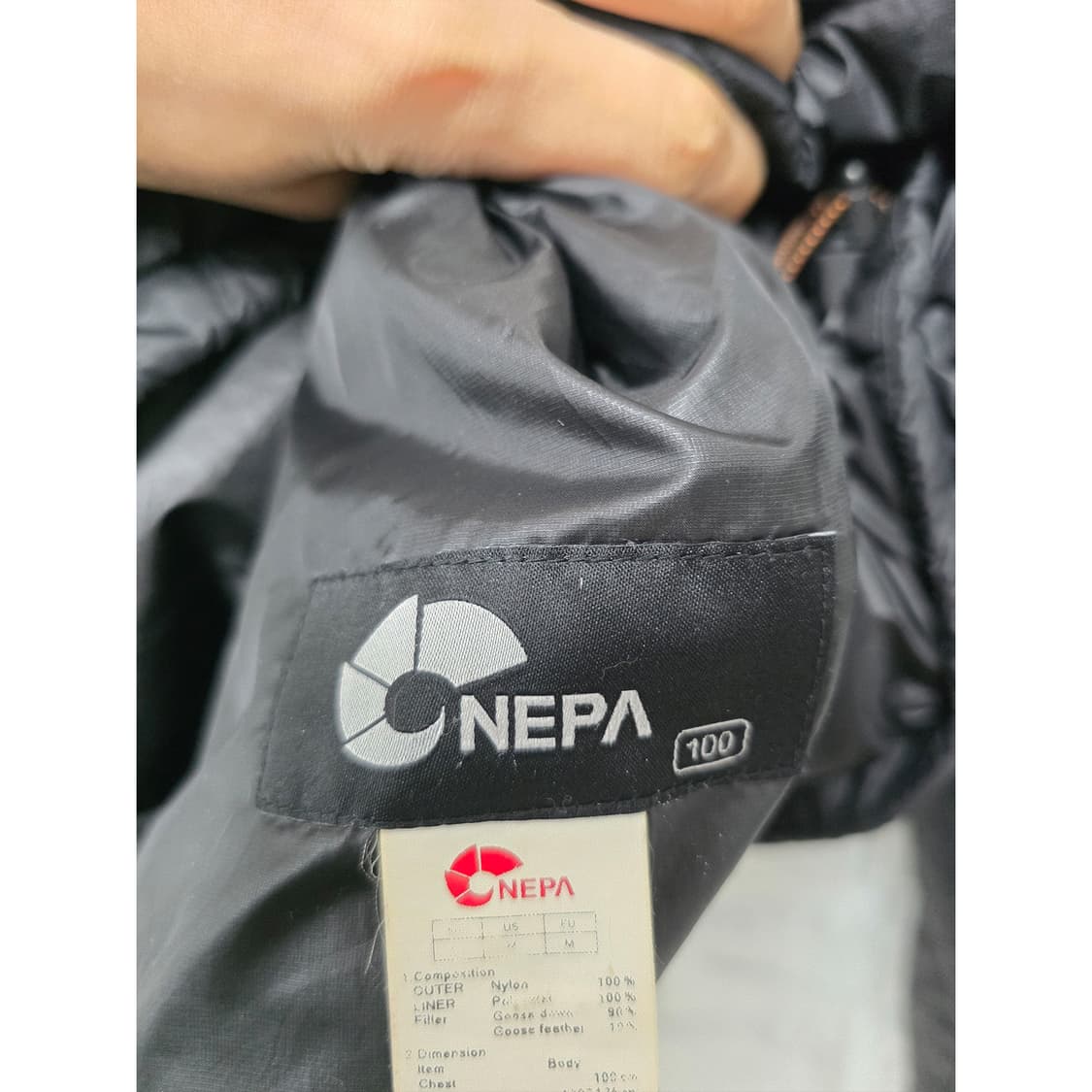 택포// 네파 블랙 경량패딩 100 상품이미지2