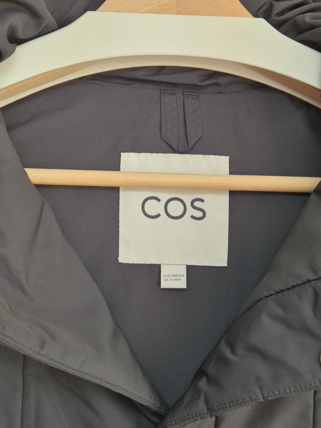 COS 코스 남성 버클사이드 패딩 후드 질레 베스트 조끼 블랙 상품이미지4