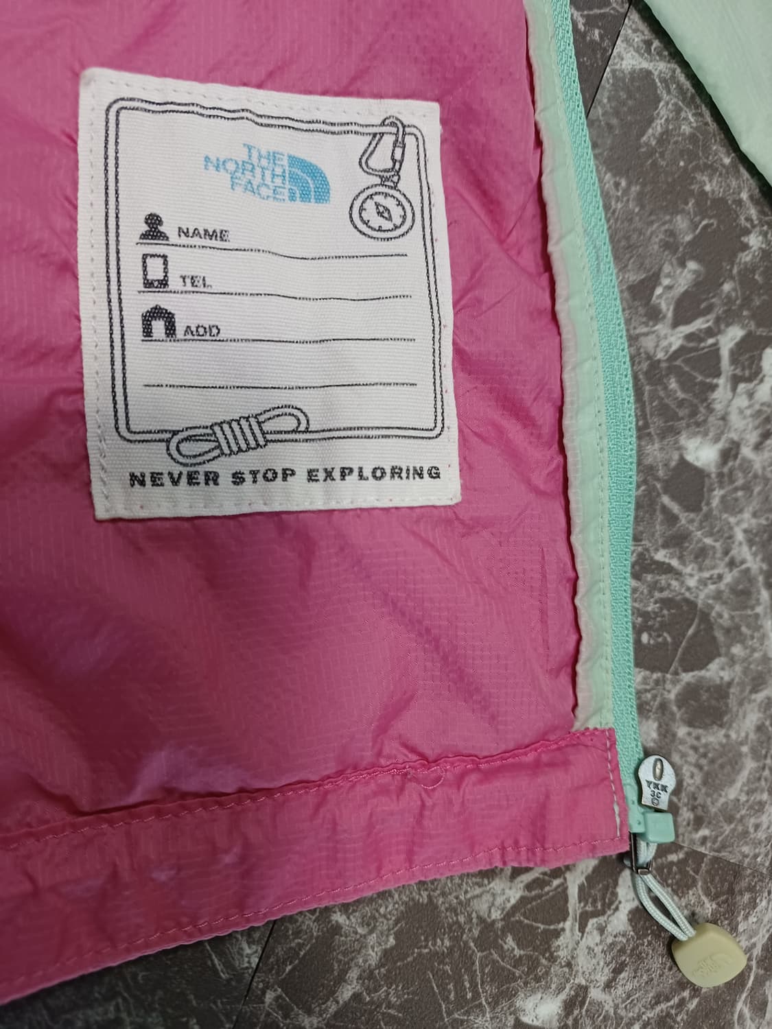 노스페이스(The North Face) 민트 & 핑크 배색 재킷 
140 상품이미지8