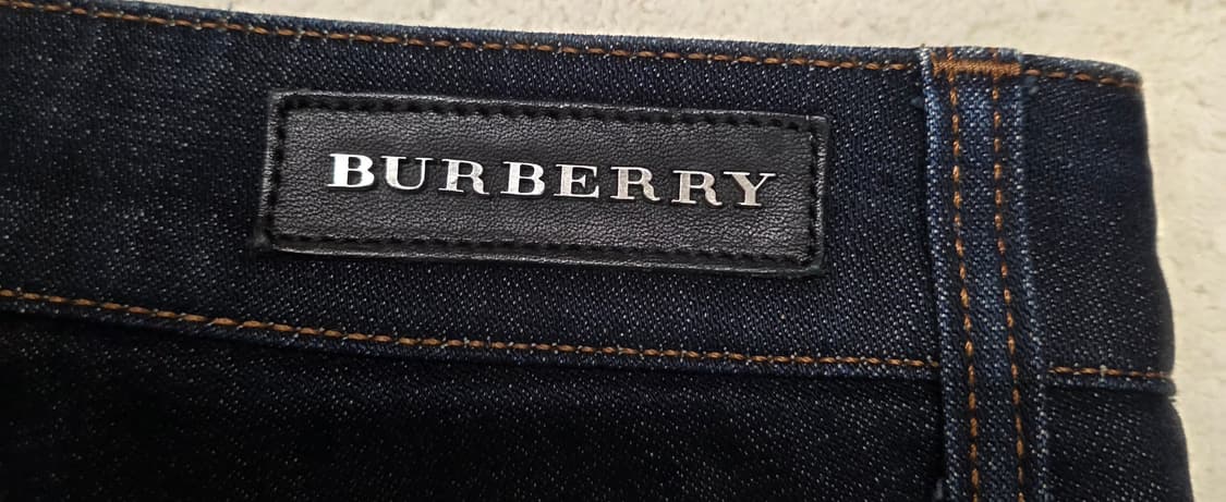 버버리 정품 여성청바지.  싸이즈 27 상품이미지6