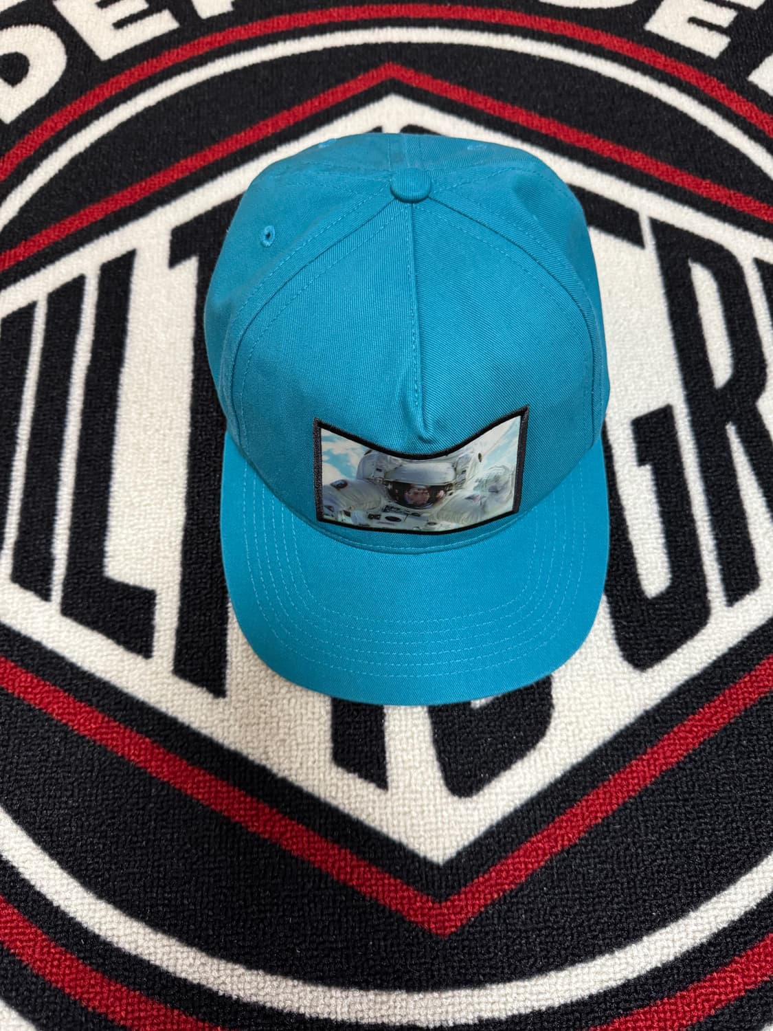 슈프림 아스트로넛 홀로그램 5 패널 틸 캡 FW16 상품이미지1