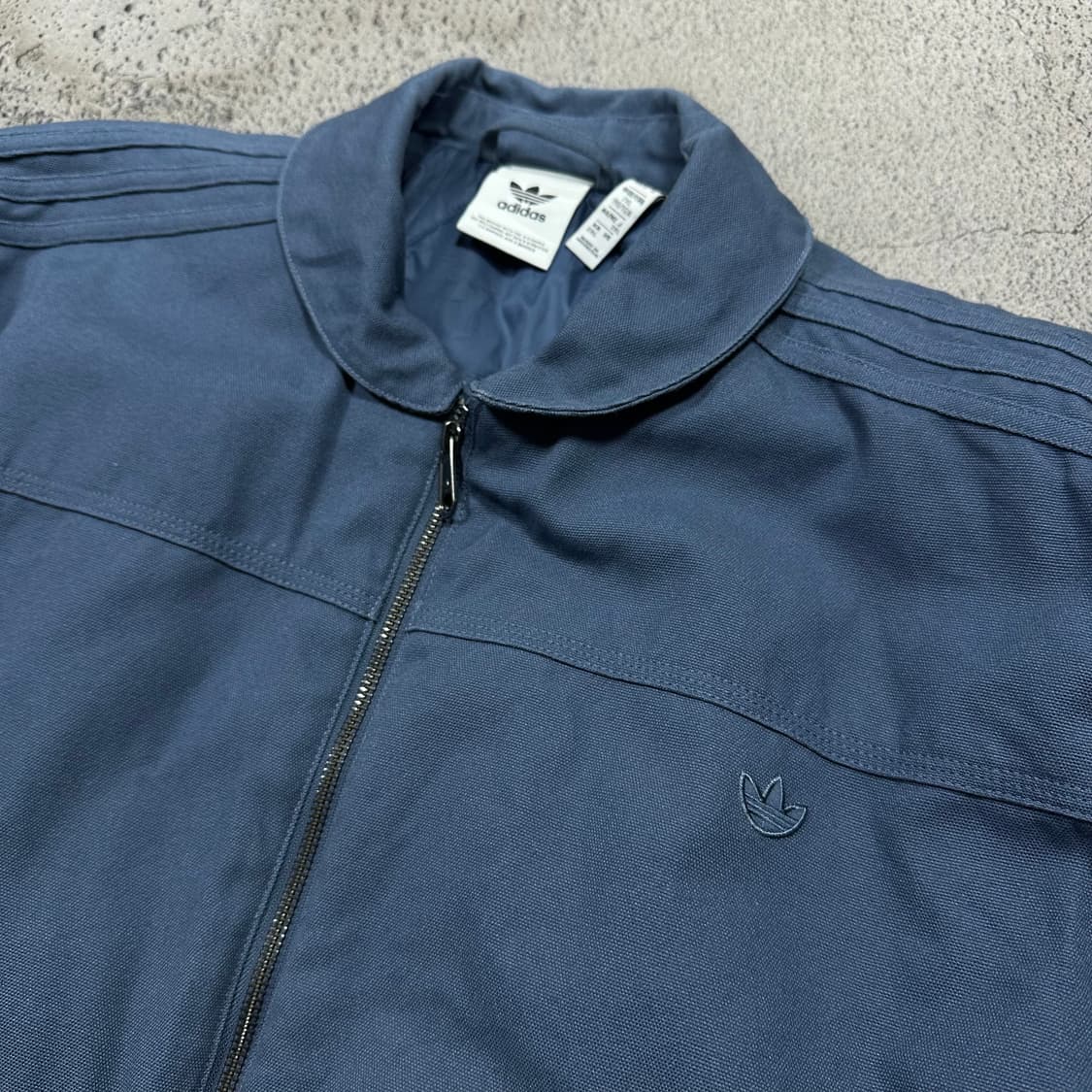 ✨ (바배) 아디다스 레트로 에센셜 패디드 탑 자켓 블루 점퍼 상품이미지3