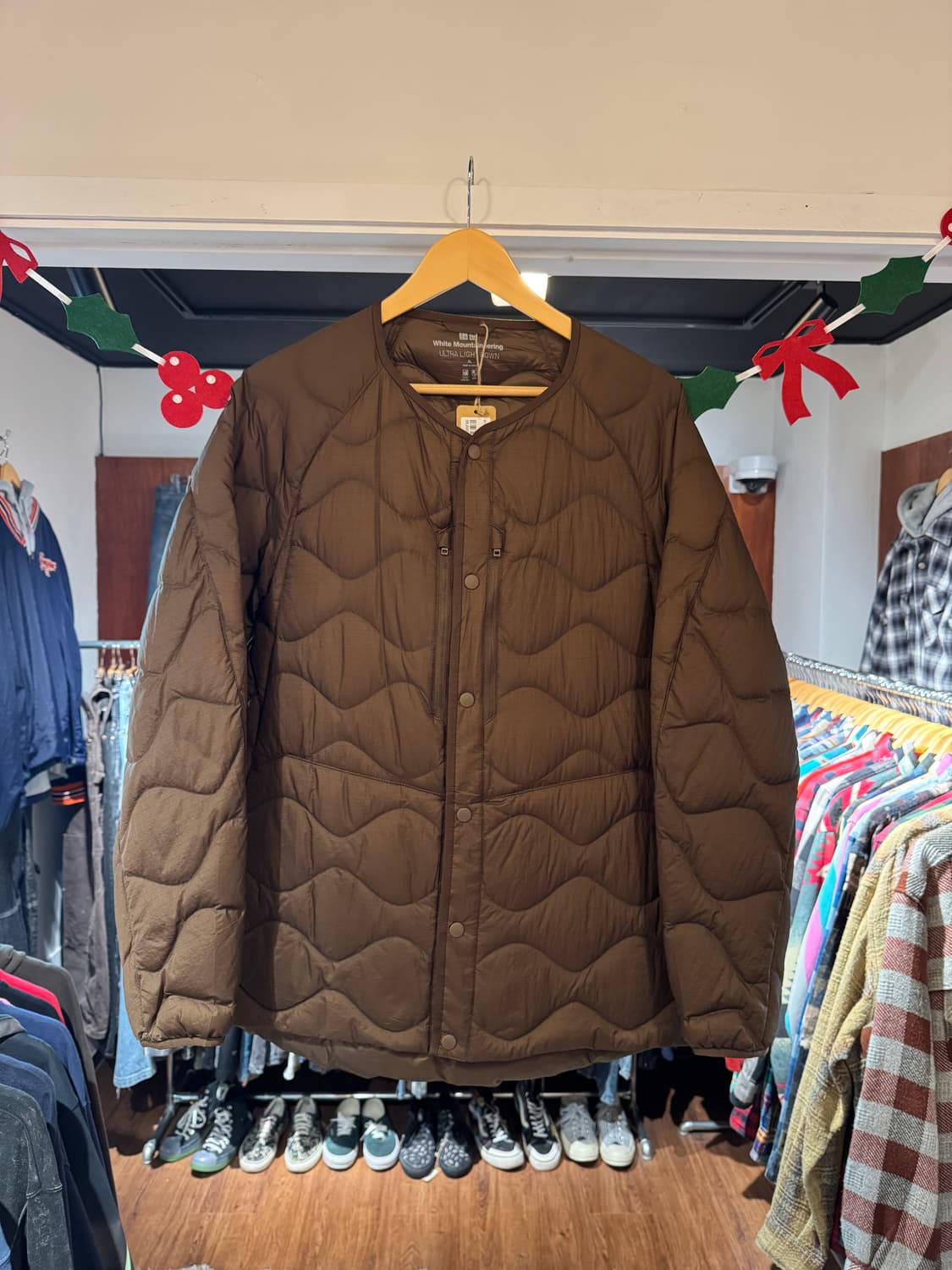 유니클로 화이트마운티니어링 울트라라이트다운 경량 패딩 XL 상품이미지1