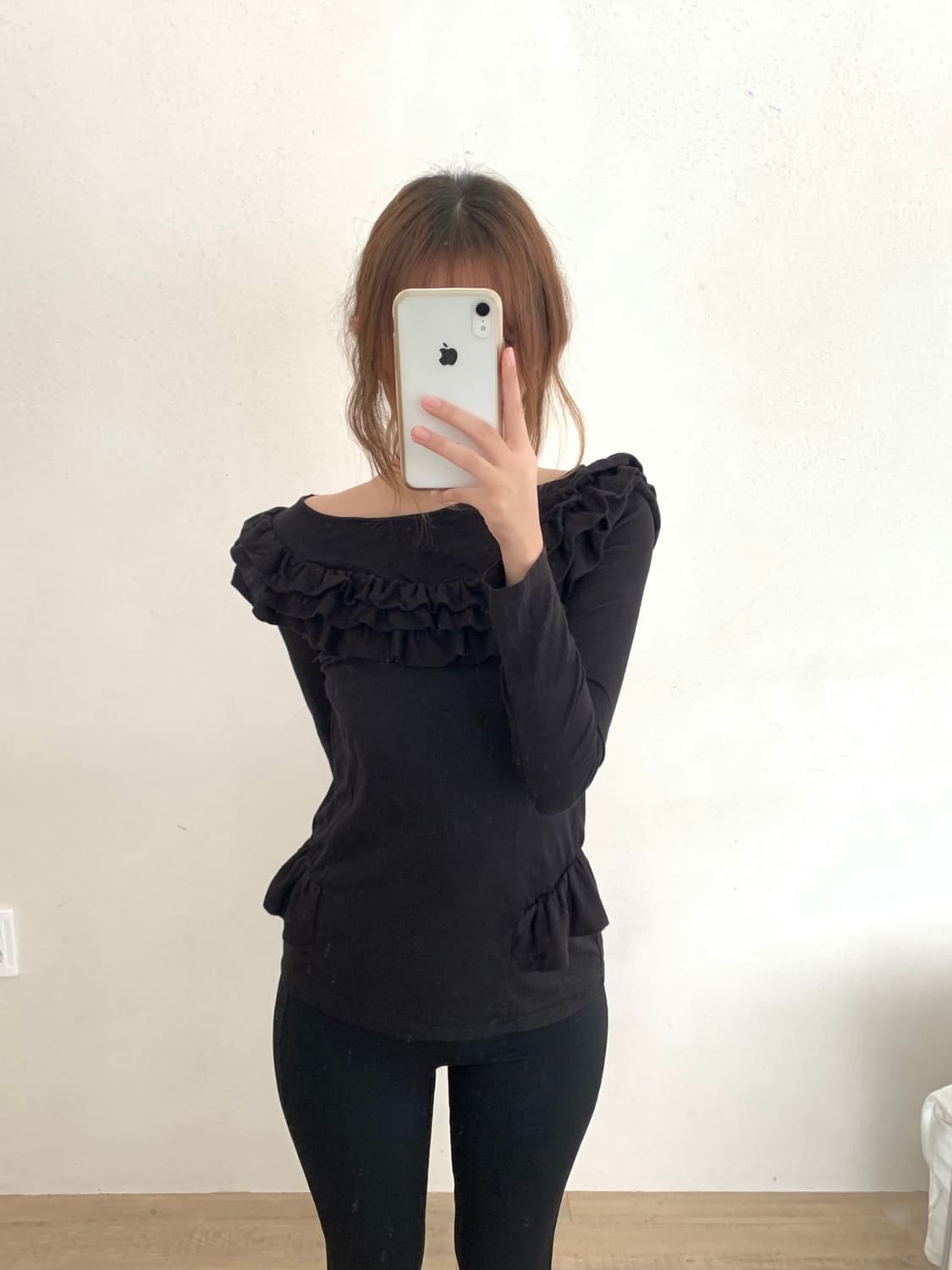 오네갸루 블랙 프릴 티셔츠 상품이미지1