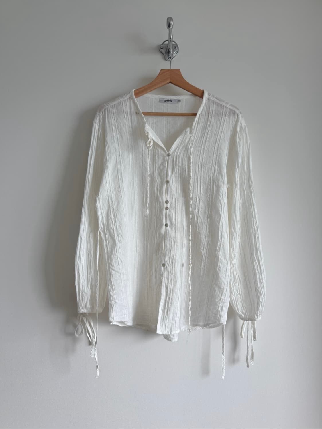 글로니 glowny 화이트 롱슬리브 레이스 블라우스 상품이미지1