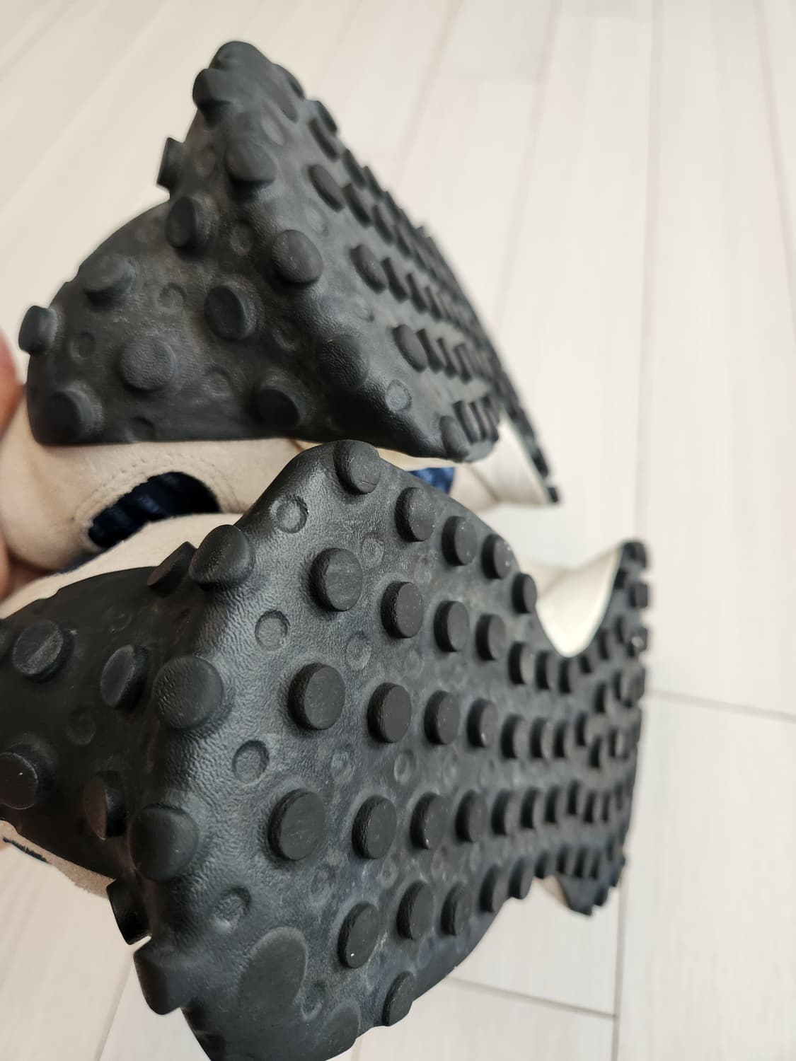 뉴발란스 운동화 327 네이비/그레이 사이즈270

사용감 외에 오염(생 상품이미지7