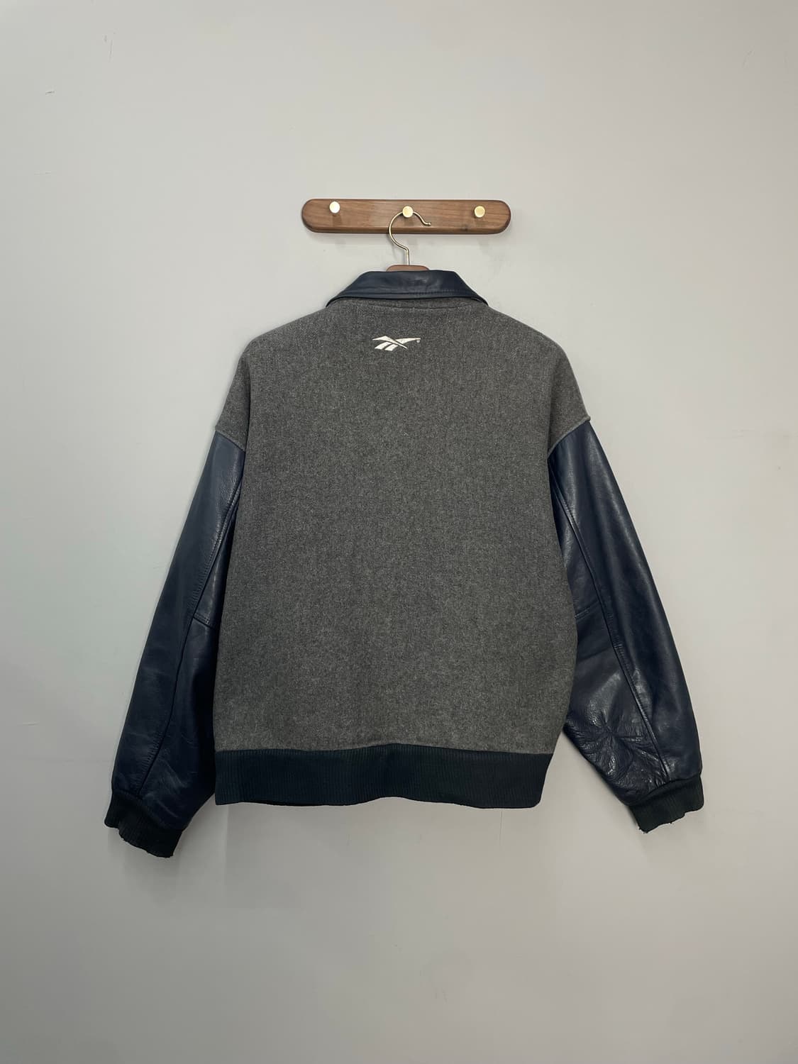 리복 90s 올드스쿨 레더 모직 배색 바시티 자켓 H2246 상품이미지4