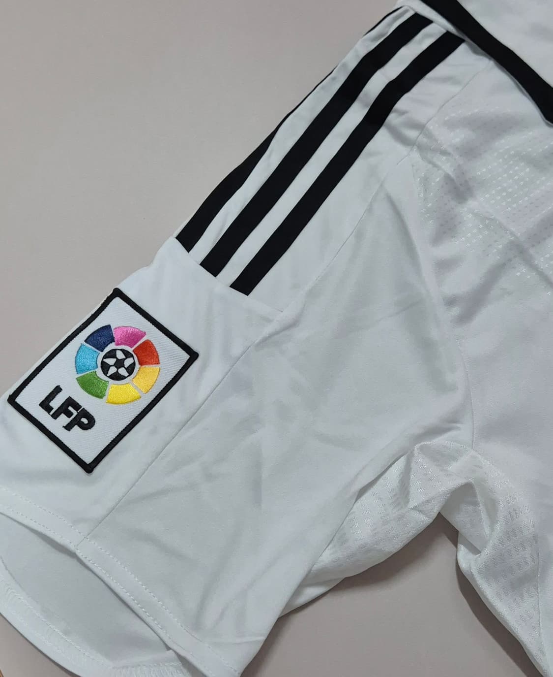 레트로)08-09 레알 세르히오 라모스 반팔 유니폼 L사이즈 상품이미지3