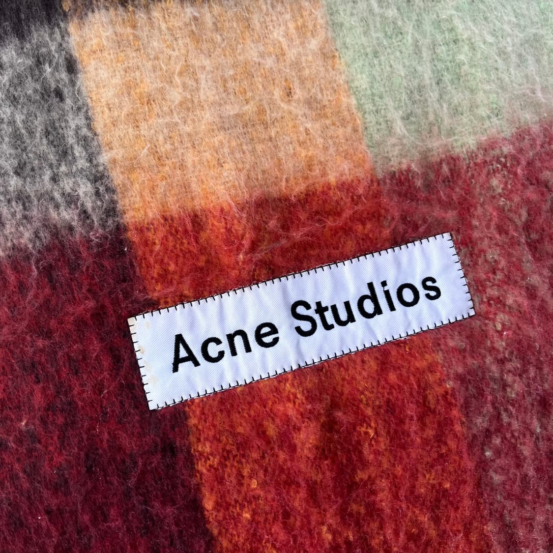 아크네스튜디오 모헤어 머플러 상품이미지3