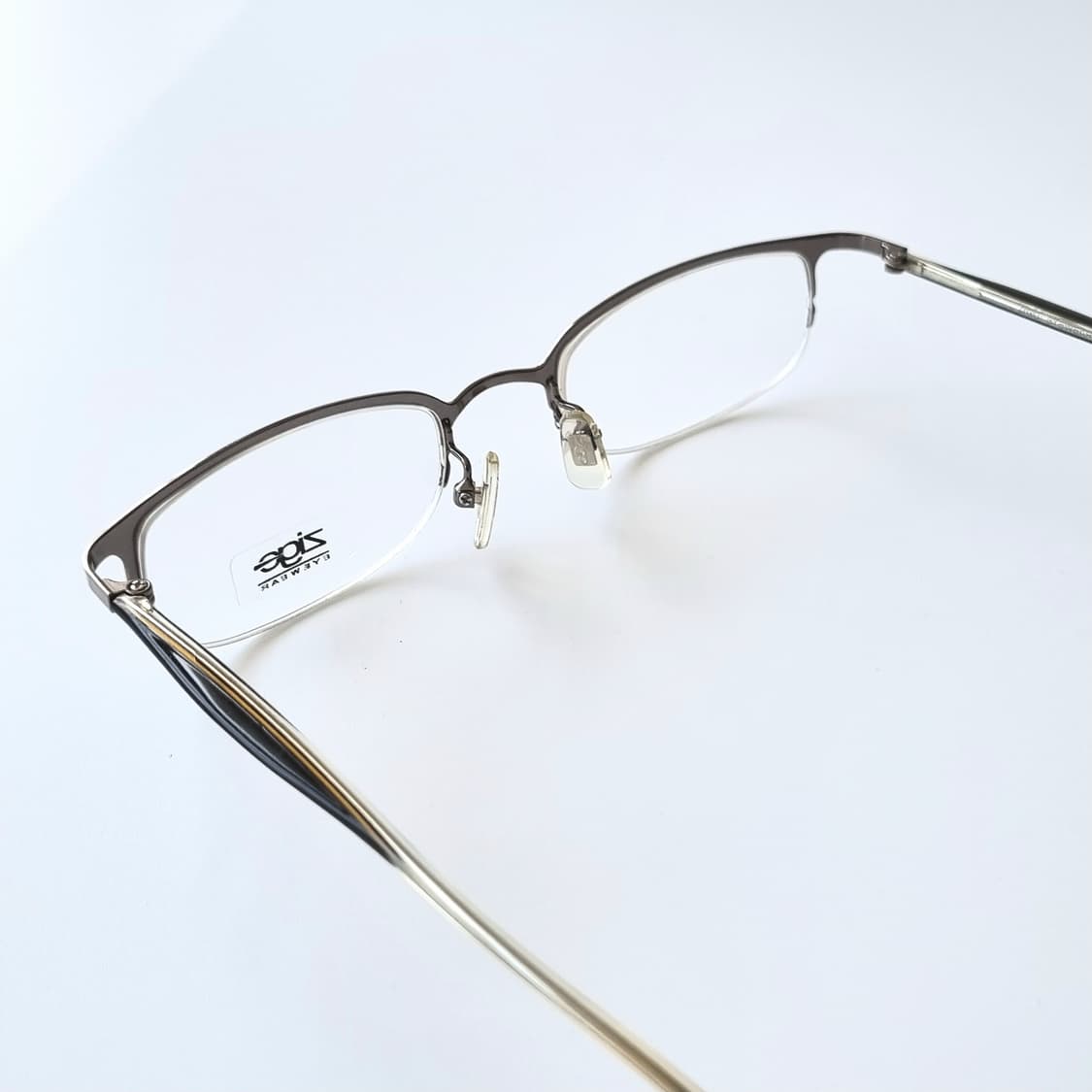 데드스탁 긱시크  반무테 초경량 안경테 640 상품이미지5