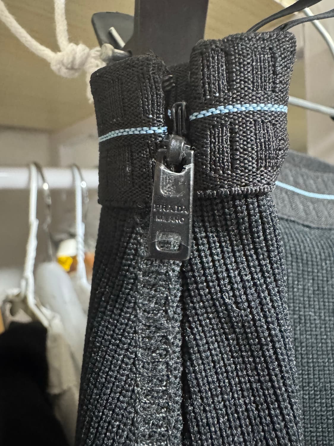 프라다 클래식 h라인 롱스커트 42사이즈 미착용상품 상품이미지4