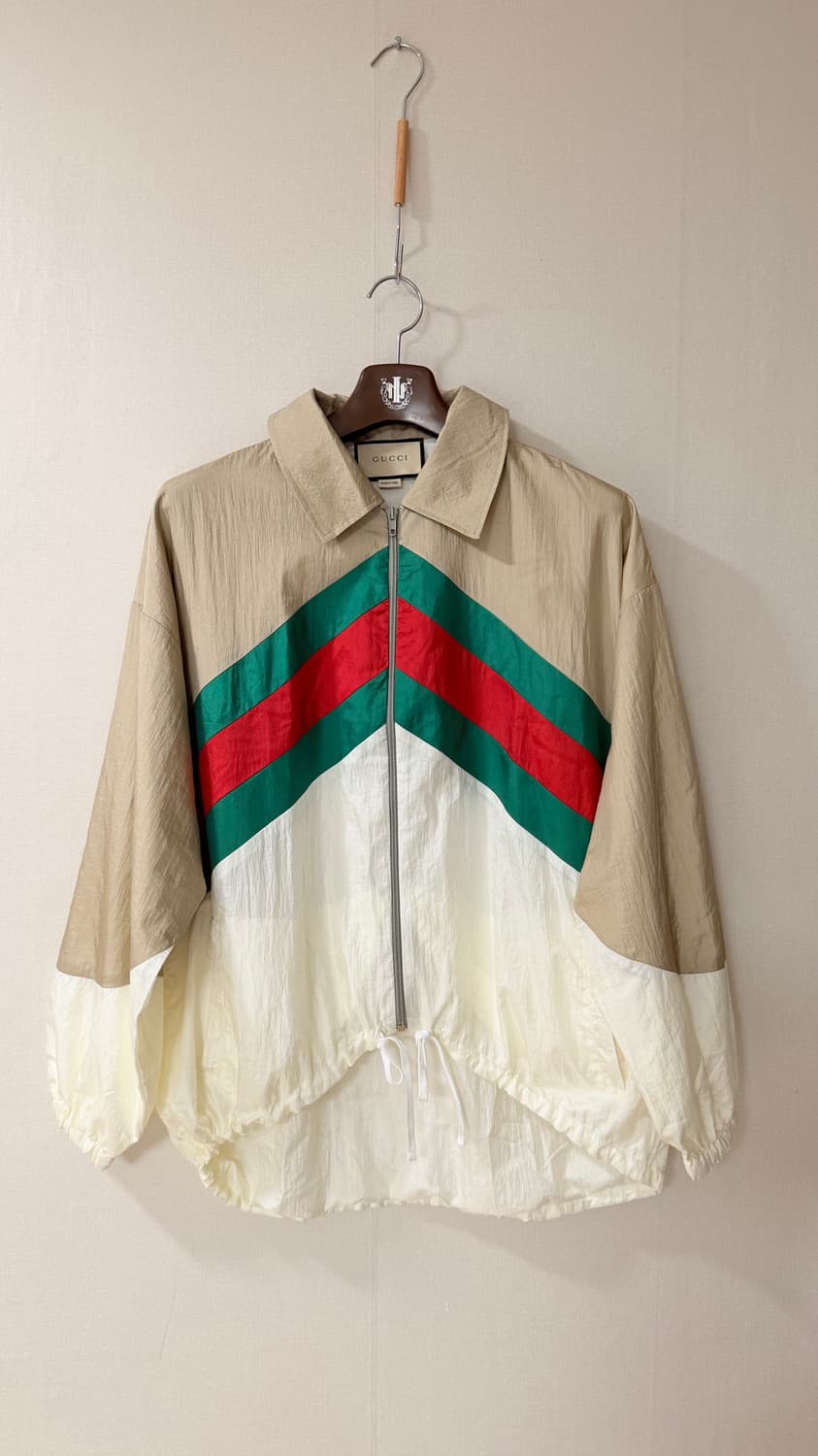 정품새상품) 구찌 GUCCI 20SS 셰브론 바람막이 M 정가 260만 상품이미지2