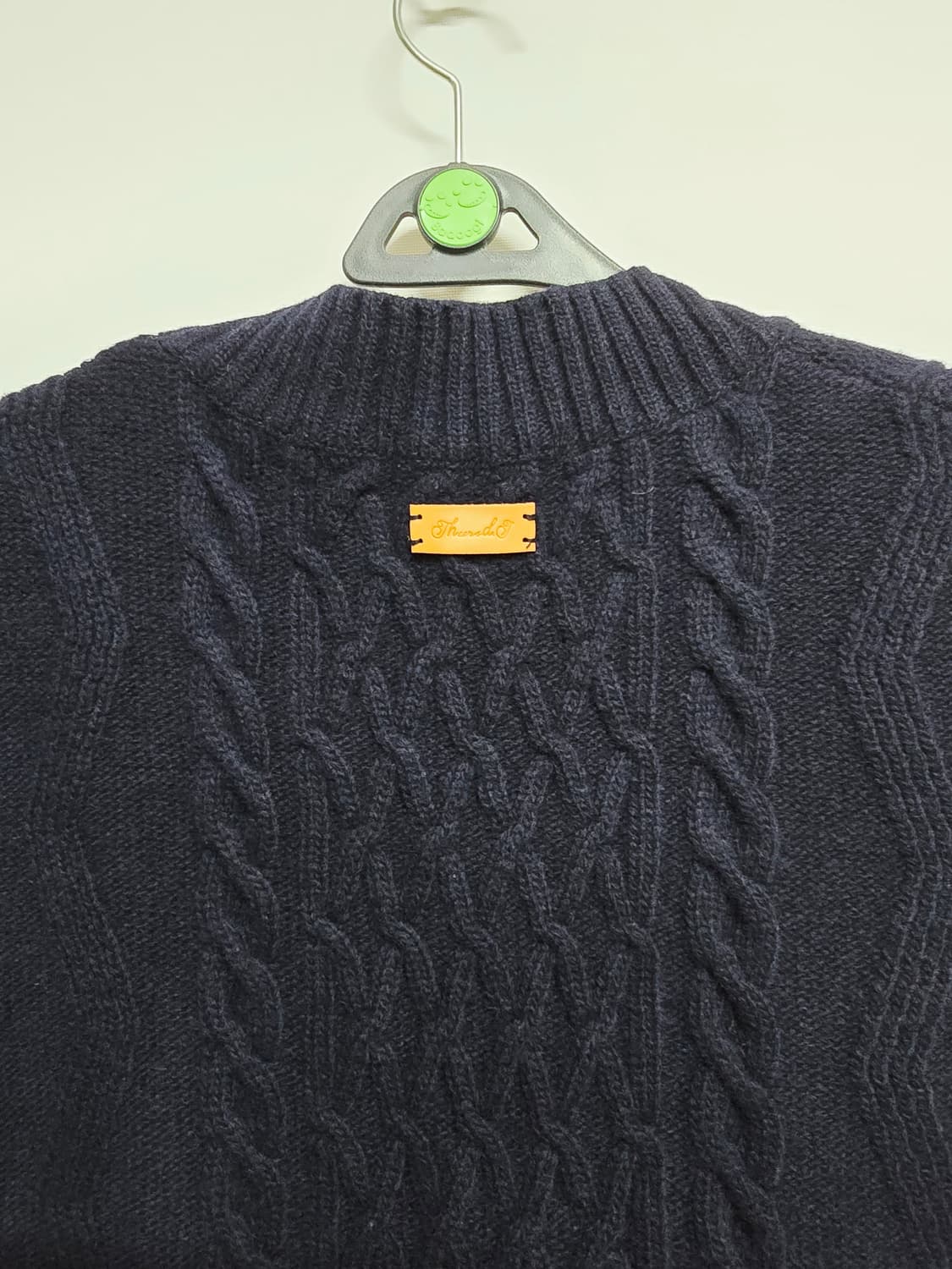 thurthday island 케이블 니트 조끼 네이비 상품이미지6