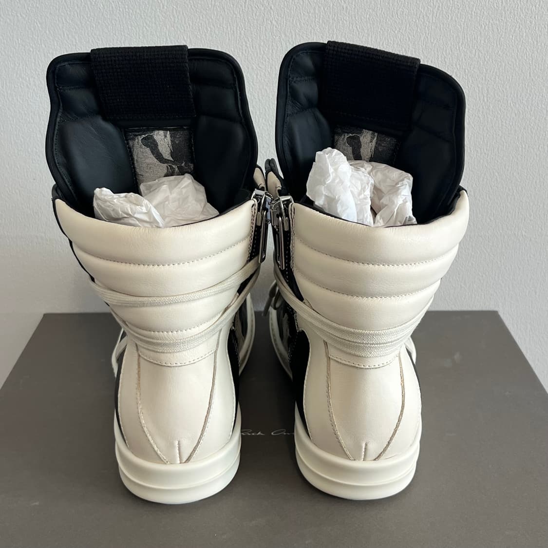 [36,37]릭오웬스 26ss 지오바스켓 블랙 밀크 상품이미지4