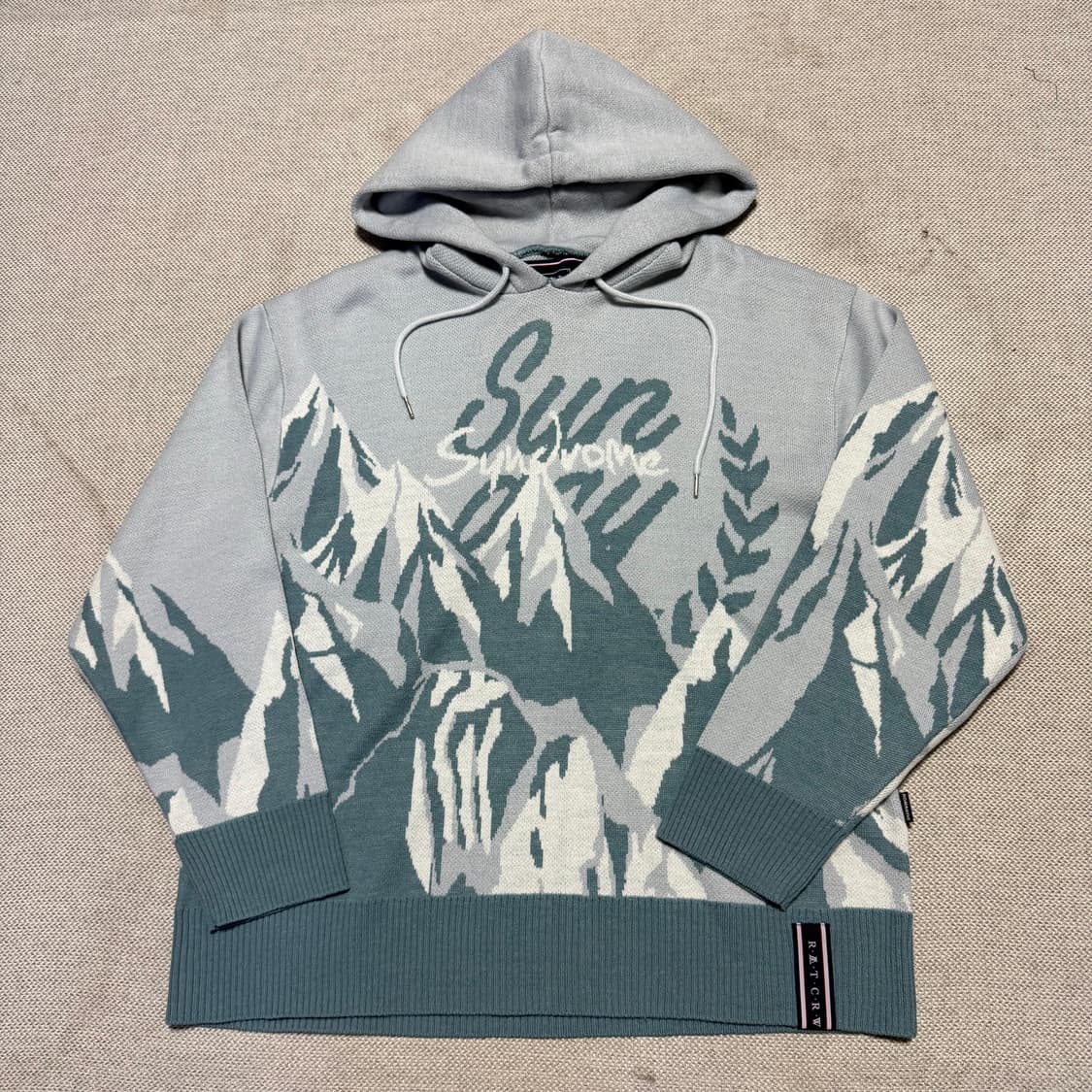 로맨틱 크라운 니트 후드티 상품이미지1