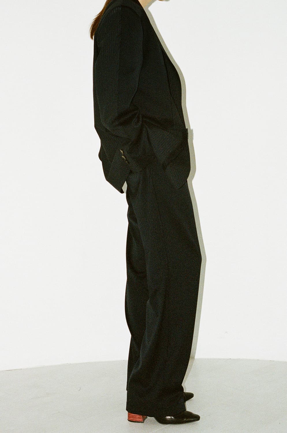 마뗑킴 핀턱슬랙스 네이비 상품이미지6