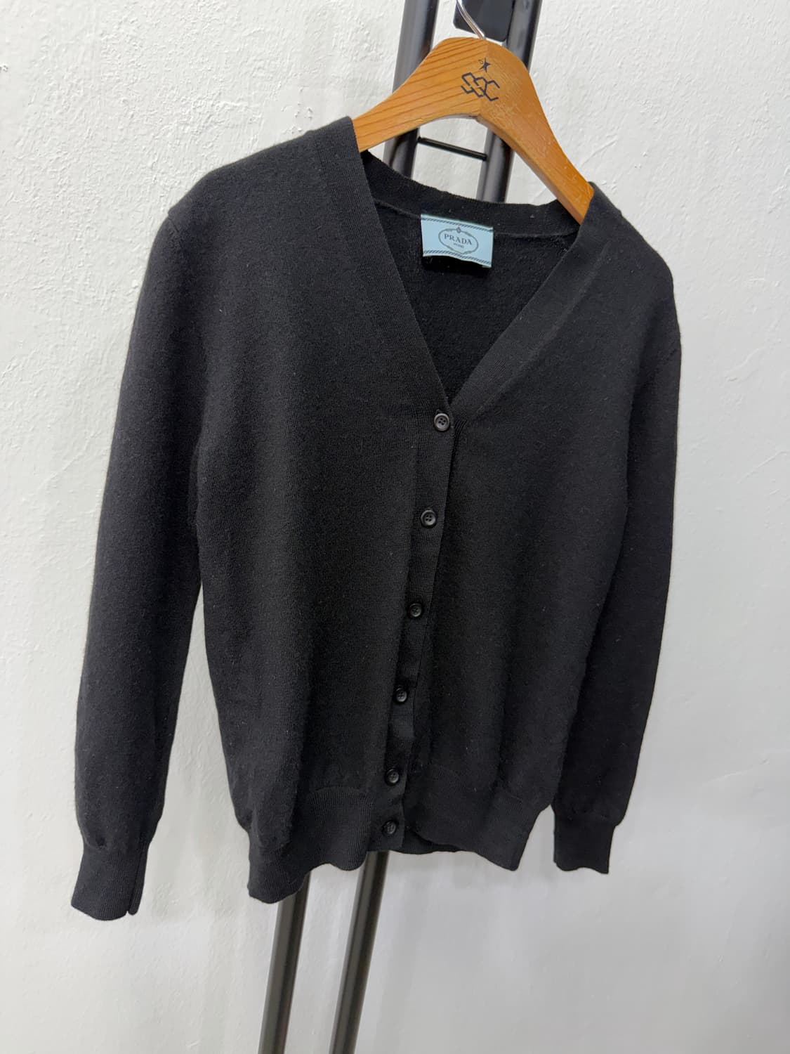 정품) 프라다 여성 블랙 가디건 38 상품이미지2