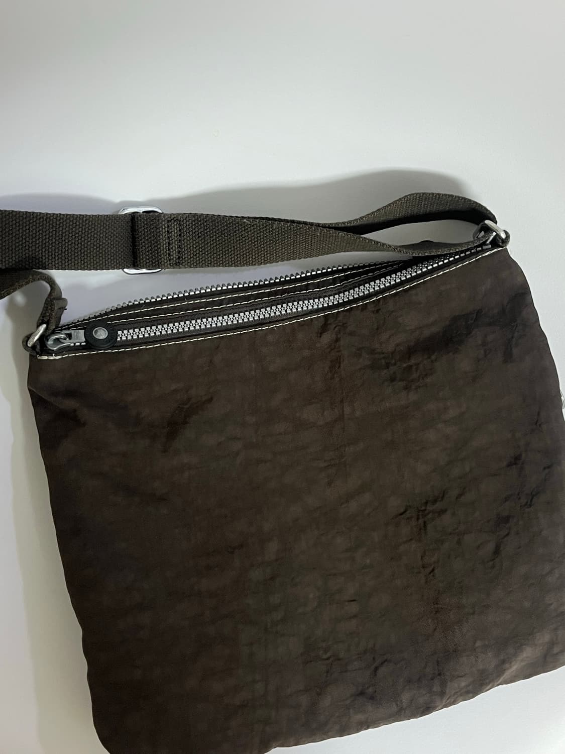 키플링 크로스백 브라운 상품이미지2