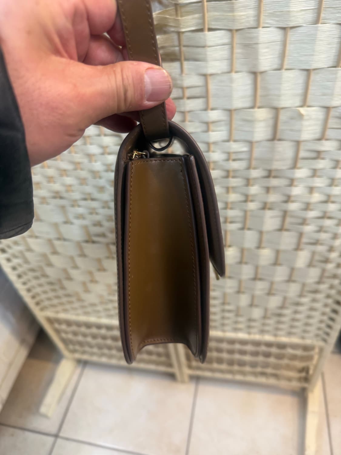 정품 셀린느 클래식박스 크로스백 팝니다 상품이미지4