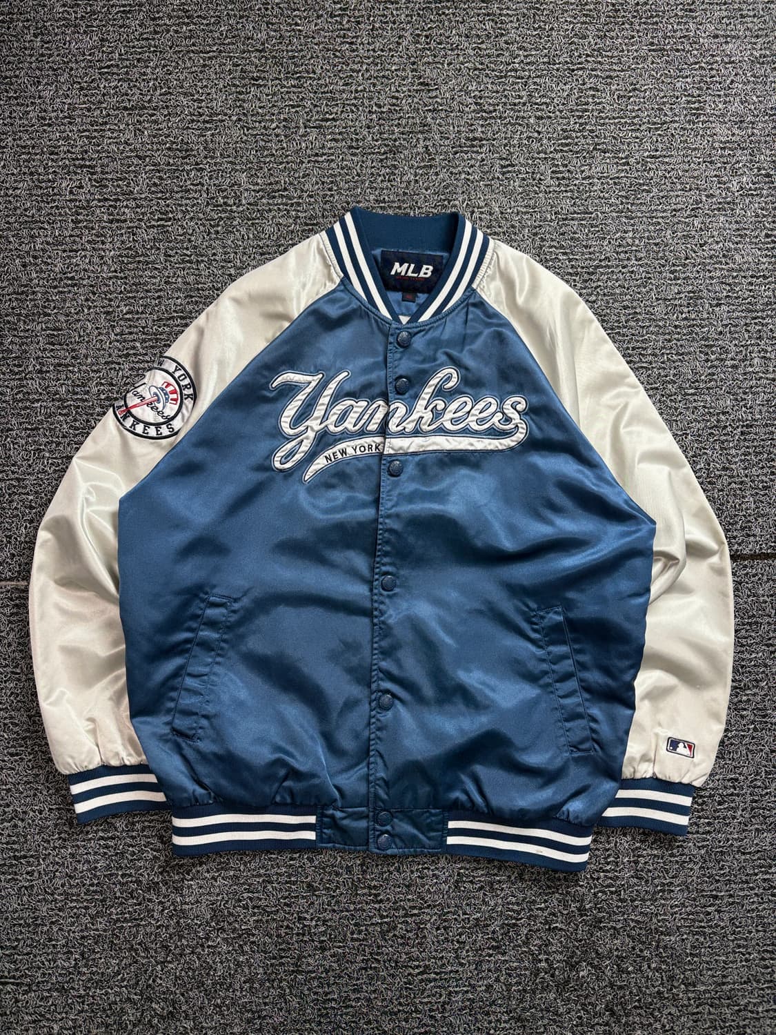 MLB 뉴욕 양키스 빅로고 사틴 바시티 점퍼 2088 상품이미지2