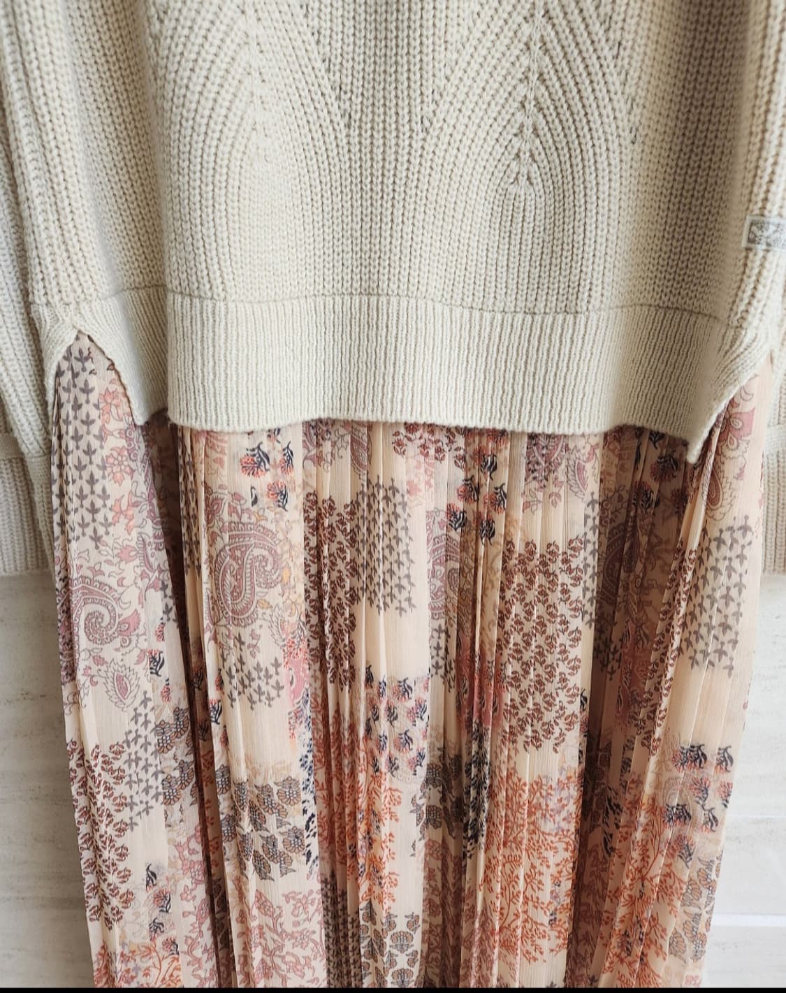 써스데이아일랜드 니트레이어드 플리츠 원피스 M사이즈 상품이미지4