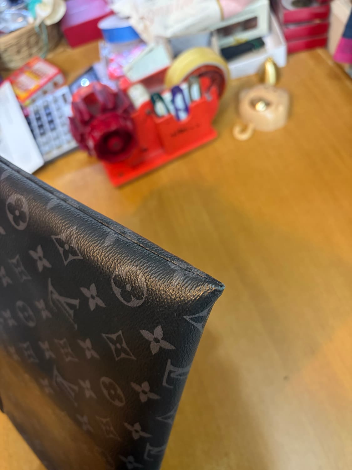 루이비통 디스커버리 포쉐트 클러치 이클립스 아폴로 상품이미지3