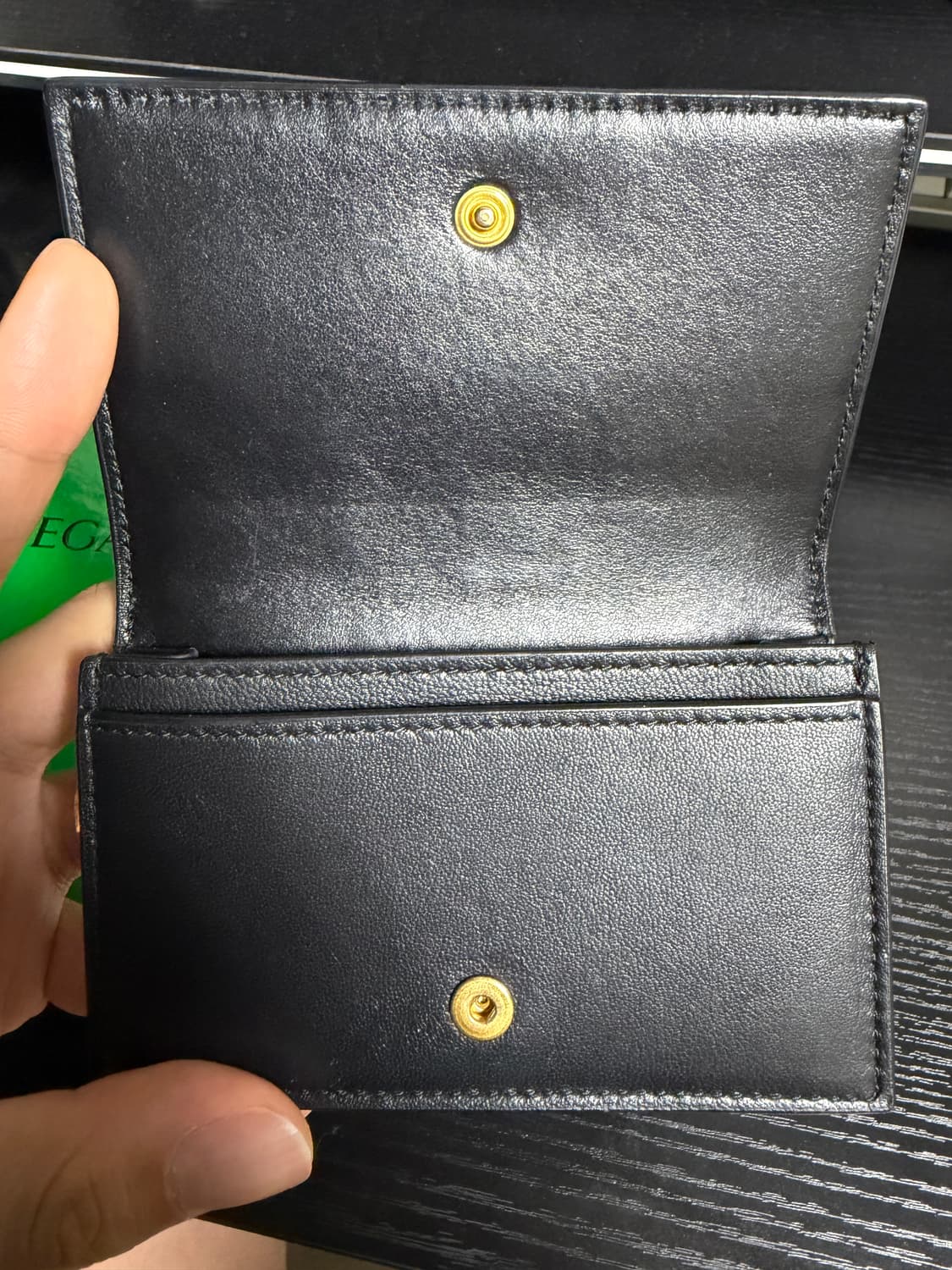 보테가베네타 카세트 비즈니스 카드지갑 블랙 상품이미지3