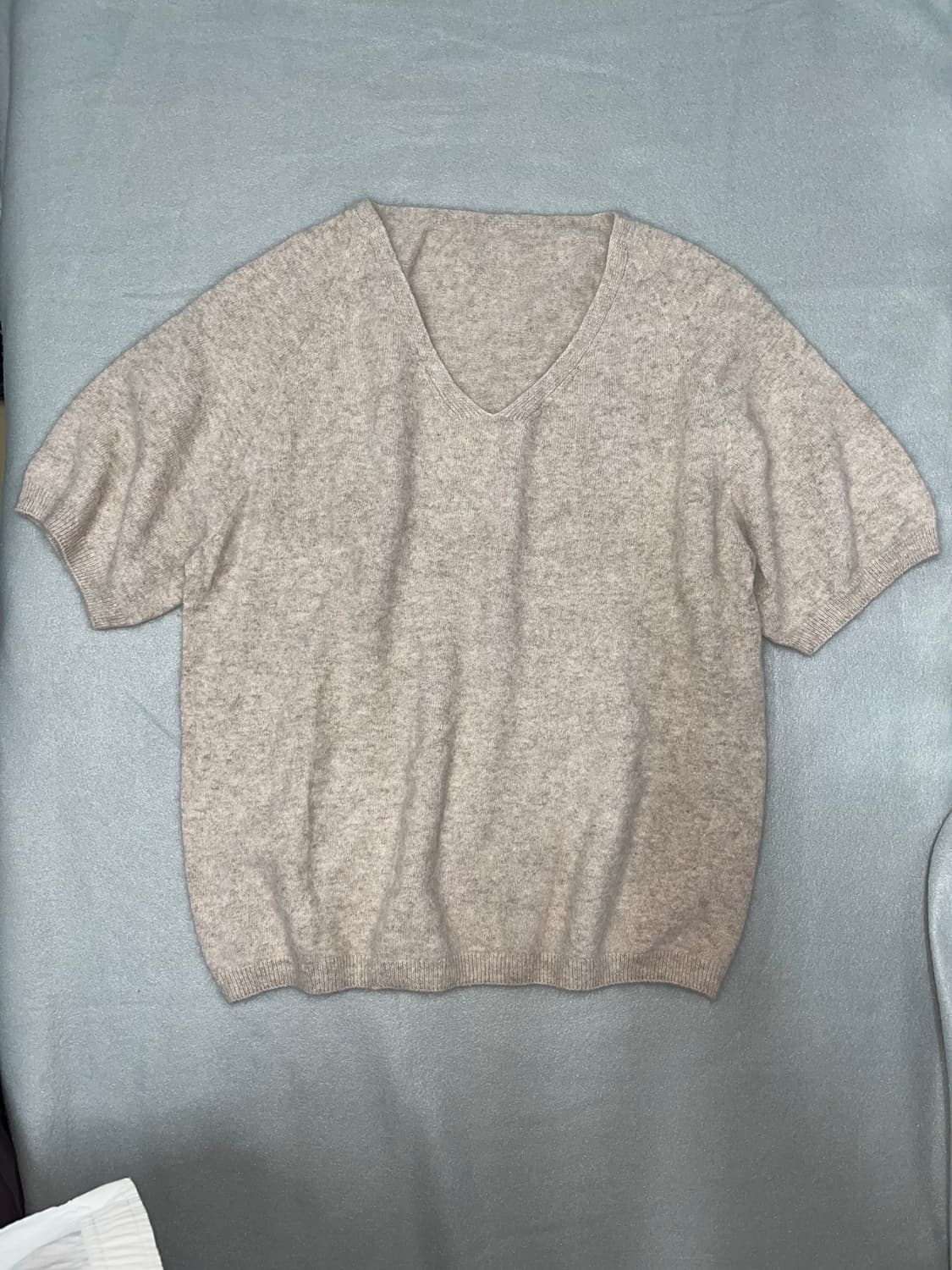 오트밀 베이지 캐시미어 니트 상품이미지1