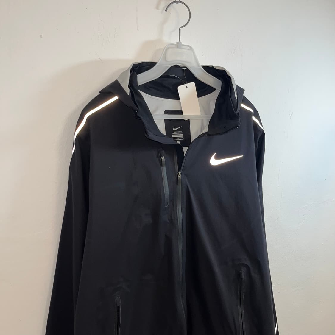Nike Dri-FIT Taping Running Windbreaker 상품이미지5
