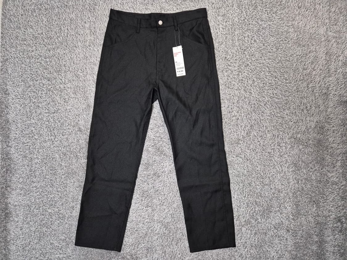 에잇세컨즈 남성 블랙솔리드 스트레이트 팬츠 84 상품이미지1