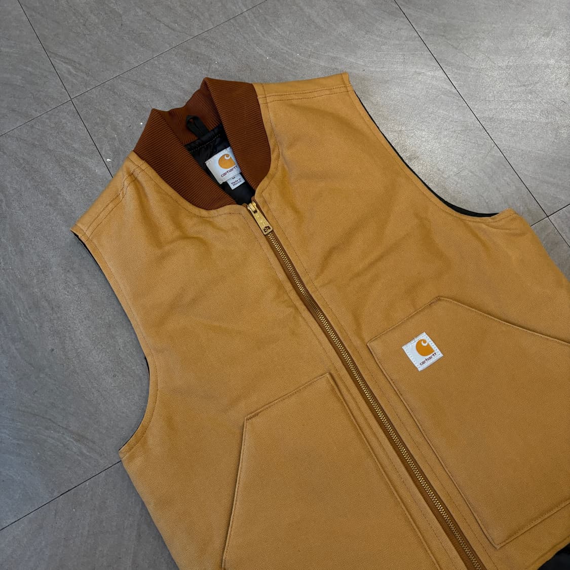 칼하트 정품 덕 캔버스 브라운 조끼 상품이미지2