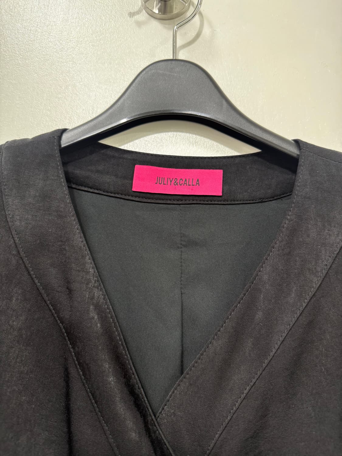 쥴리앤칼라 셔링 블랙 원피스 S 상품이미지9